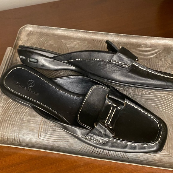 Black leather Cole Haan loafer mules with contrast stitching - Picture 6 of 7